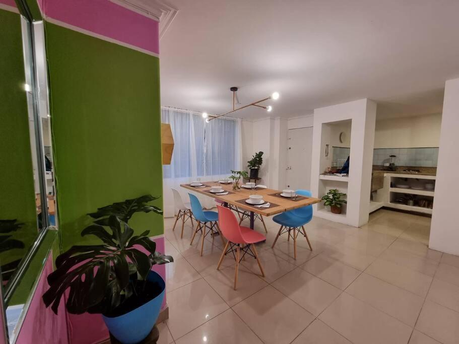 דירות מדיין El Jardin De Manila מראה חיצוני תמונה