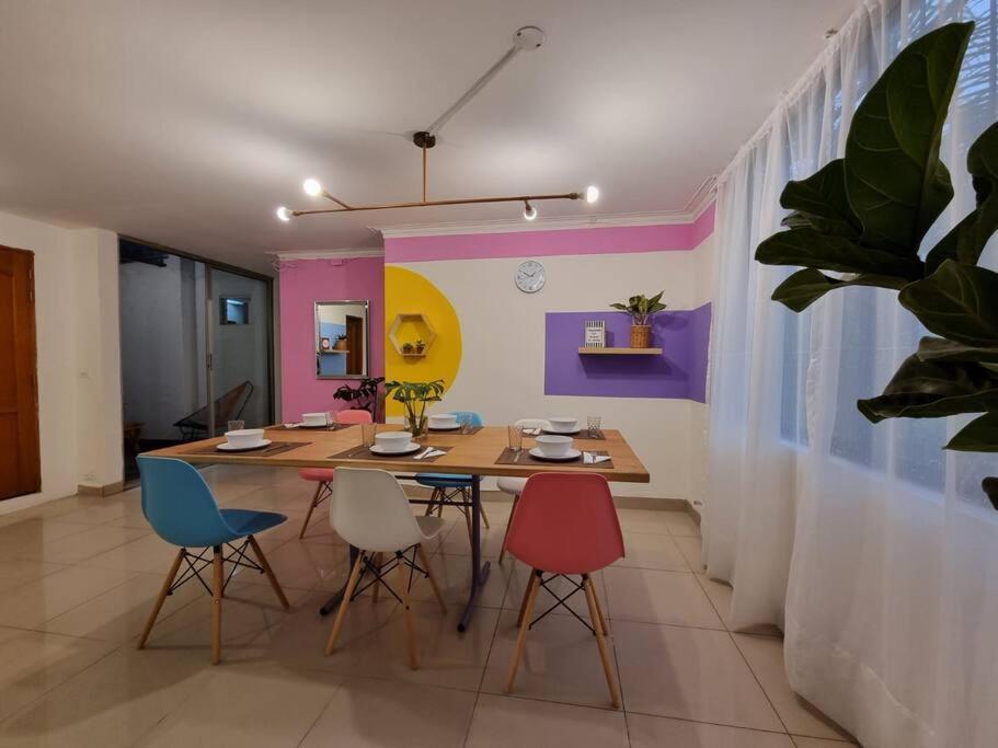 דירות מדיין El Jardin De Manila מראה חיצוני תמונה