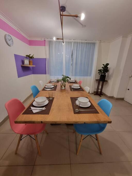 דירות מדיין El Jardin De Manila מראה חיצוני תמונה
